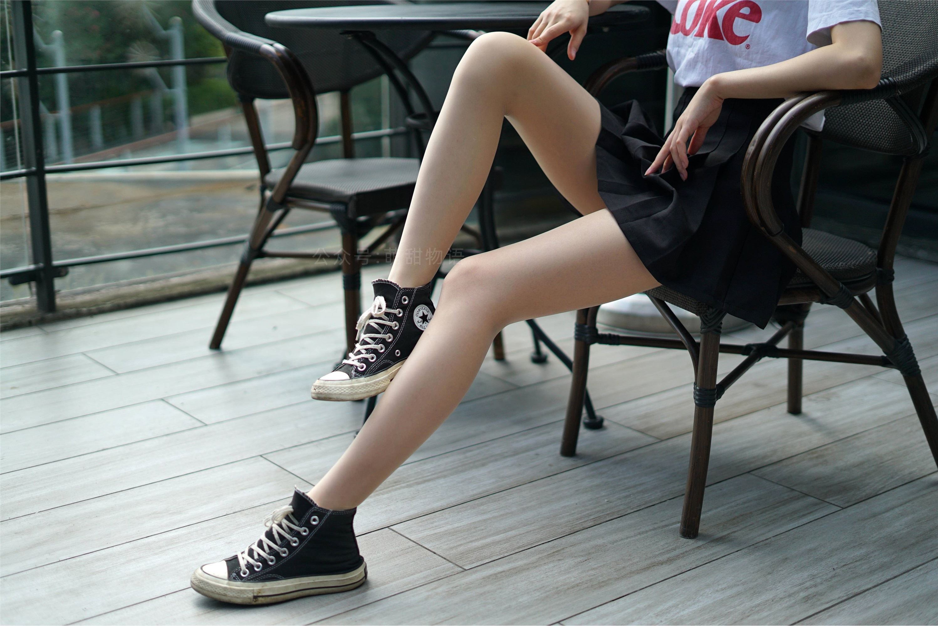 萌甜物语 XM107《清纯百褶裙-腿腿》